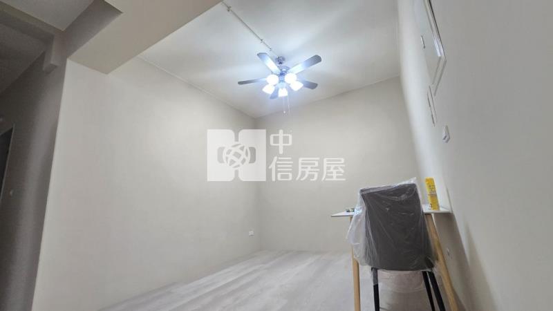 (A)中壢車站家樂福整新 3+1房(車位輪抽)公寓(中信卓越團隊)房屋室內格局與周邊環境