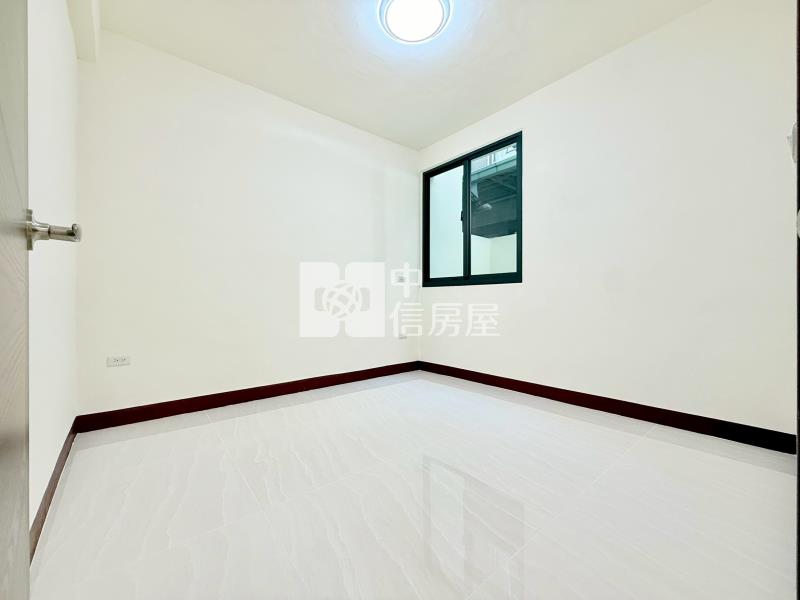 北太平臨路孝親日系車庫透天房屋室內格局與周邊環境