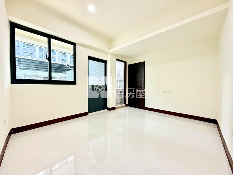 北太平臨路孝親日系車庫透天房屋室內格局與周邊環境