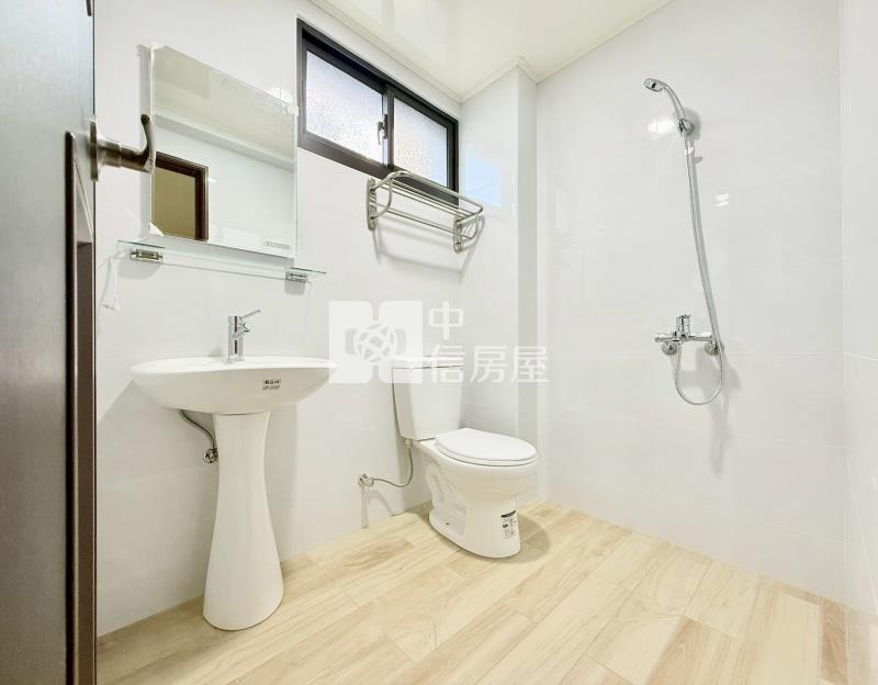 北太平臨路孝親日系車庫透天房屋室內格局與周邊環境