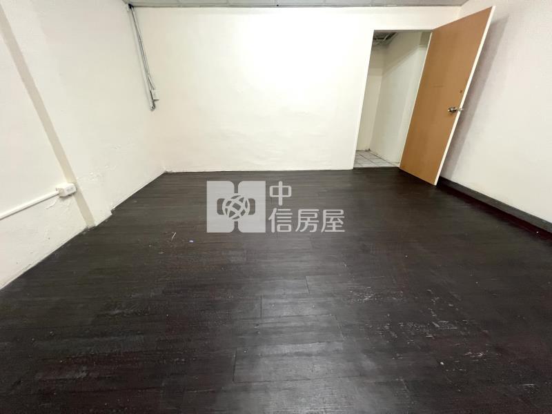 正30米中清路熱鬧四樓透店房屋室內格局與周邊環境