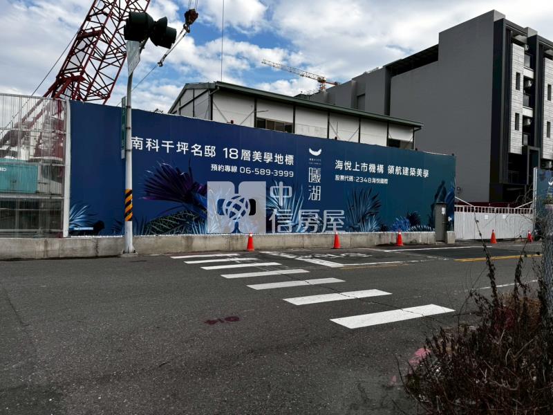 新市起飛大面寬金店面房屋室內格局與周邊環境