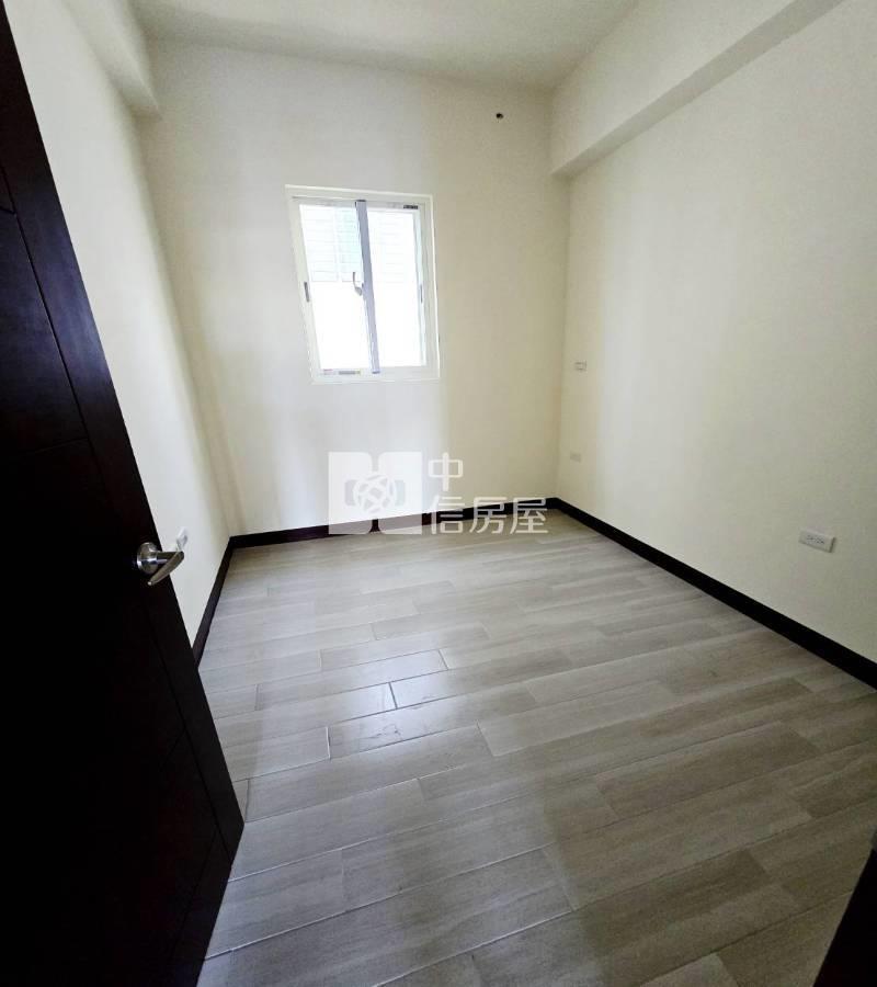 中壢夜市【光明公園】全新庭院電梯別墅(1)房屋室內格局與周邊環境