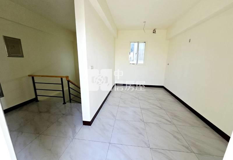 中壢夜市【光明公園】全新庭院電梯別墅(1)房屋室內格局與周邊環境