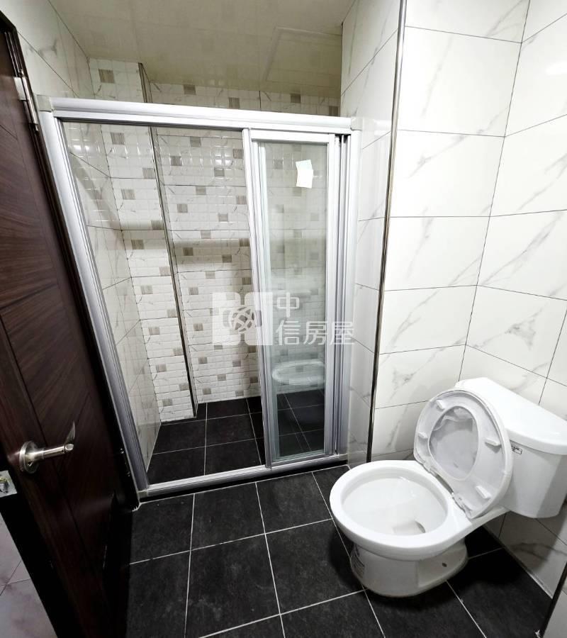 中壢夜市【光明公園】全新庭院電梯別墅(1)房屋室內格局與周邊環境