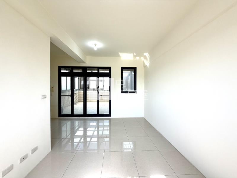 楊梅市中心地段雙車位美別墅房屋室內格局與周邊環境