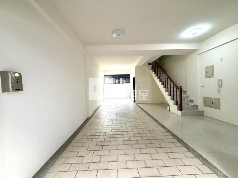 楊梅市中心地段雙車位美別墅房屋室內格局與周邊環境