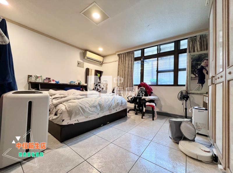 部桃愛買高城市場旁透天店面房屋室內格局與周邊環境