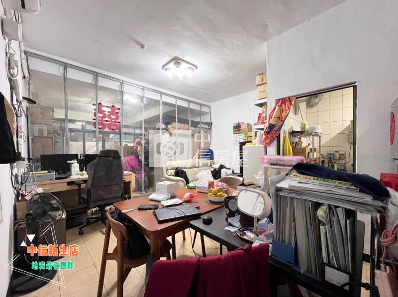 部桃愛買高城市場旁透天店面房屋室內格局與周邊環境