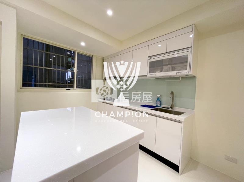 【冠軍】法院旁現代風大三房房屋室內格局與周邊環境