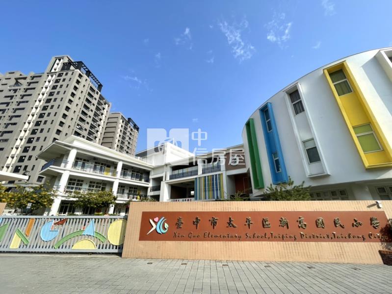 名人山水三房露臺戶房屋室內格局與周邊環境