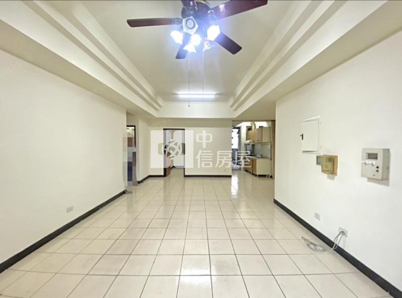 名人山水三房露臺戶房屋室內格局與周邊環境