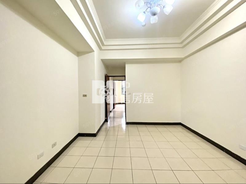 名人山水三房露臺戶房屋室內格局與周邊環境