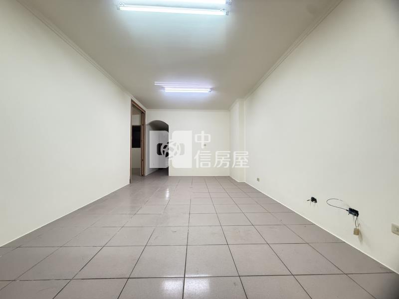 (獨家專賣)599-稀有低總價名座花園1樓3+1房【中信王牌】房屋室內格局與周邊環境