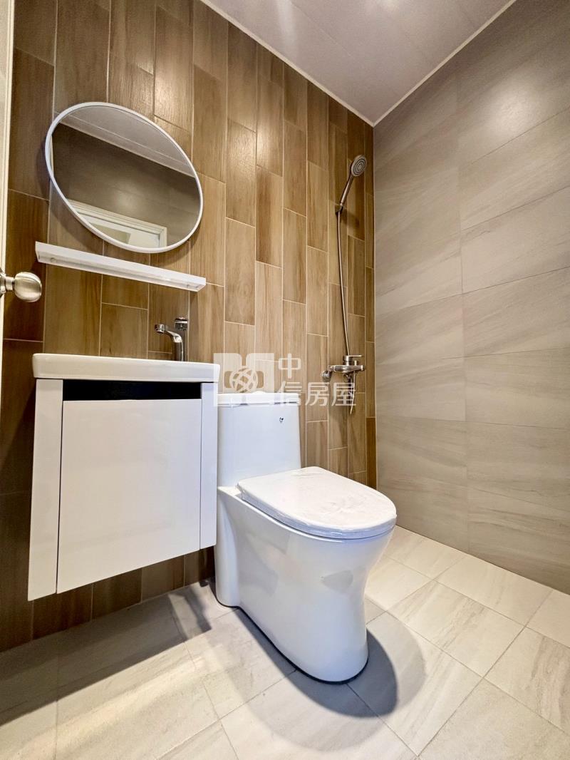 南工全新裝潢透天店住房屋室內格局與周邊環境