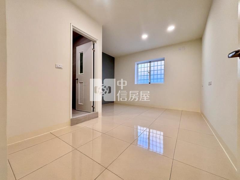 南工全新裝潢透天店住房屋室內格局與周邊環境