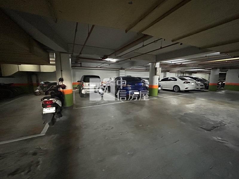 安坪超大坪數之三房大樓房屋室內格局與周邊環境