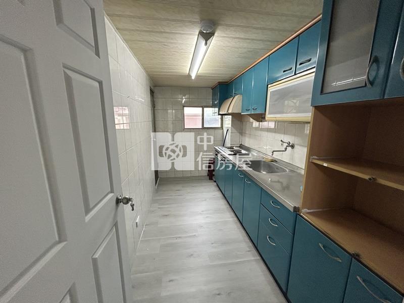 安坪超大坪數之三房大樓房屋室內格局與周邊環境