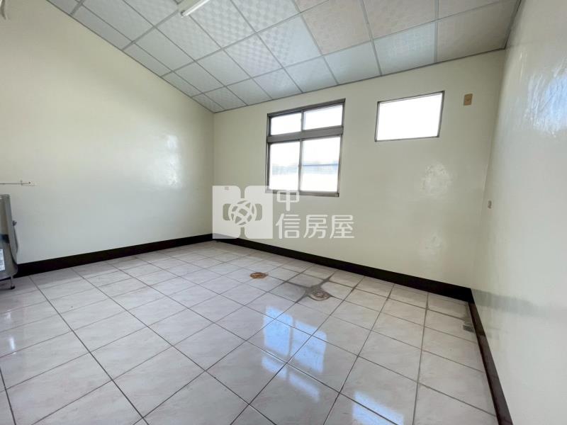 斗六雲科工旁車庫透天房屋室內格局與周邊環境