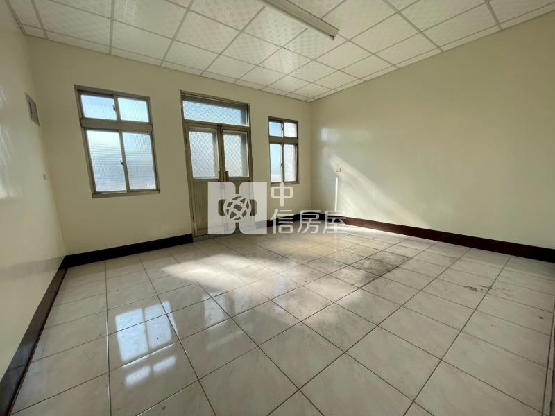 斗六雲科工旁車庫透天房屋室內格局與周邊環境