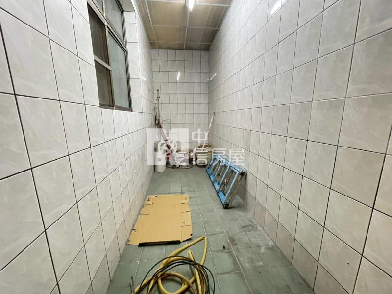 斗六雲科工旁車庫透天房屋室內格局與周邊環境