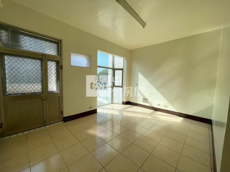 斗六雲科工旁車庫透天房屋室內格局與周邊環境