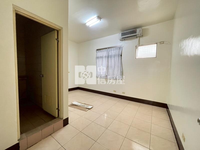 斗六雲科工旁車庫透天房屋室內格局與周邊環境