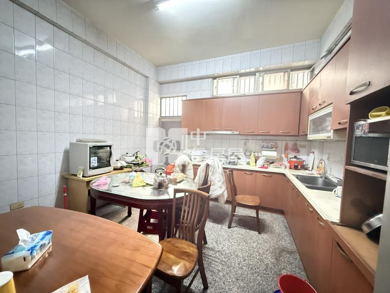 專-近永康國中透天店住房屋室內格局與周邊環境