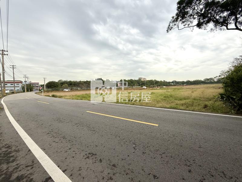 過嶺2千多坪雙面臨路農地房屋室內格局與周邊環境