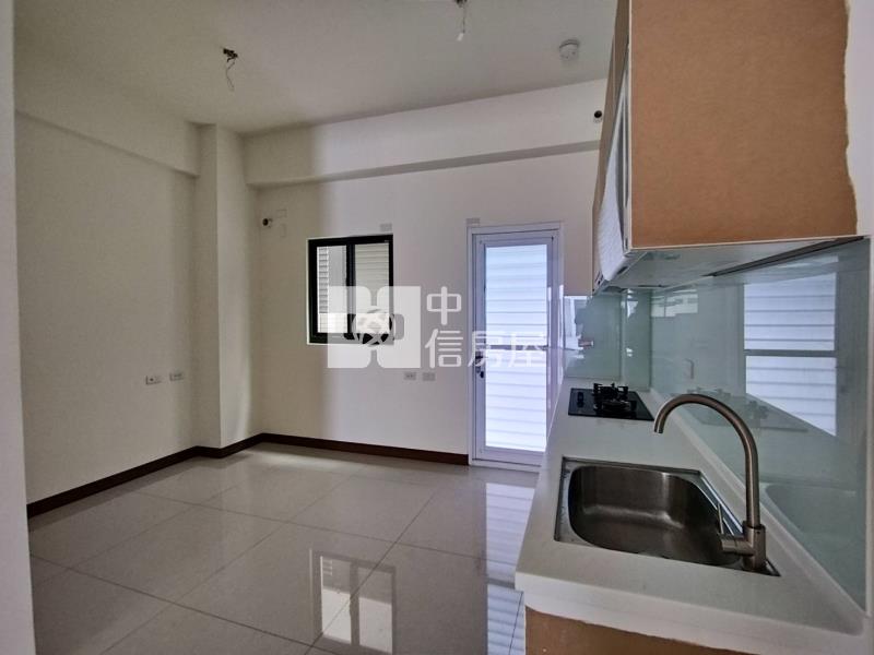 新營太子路全新透天車墅C房屋室內格局與周邊環境