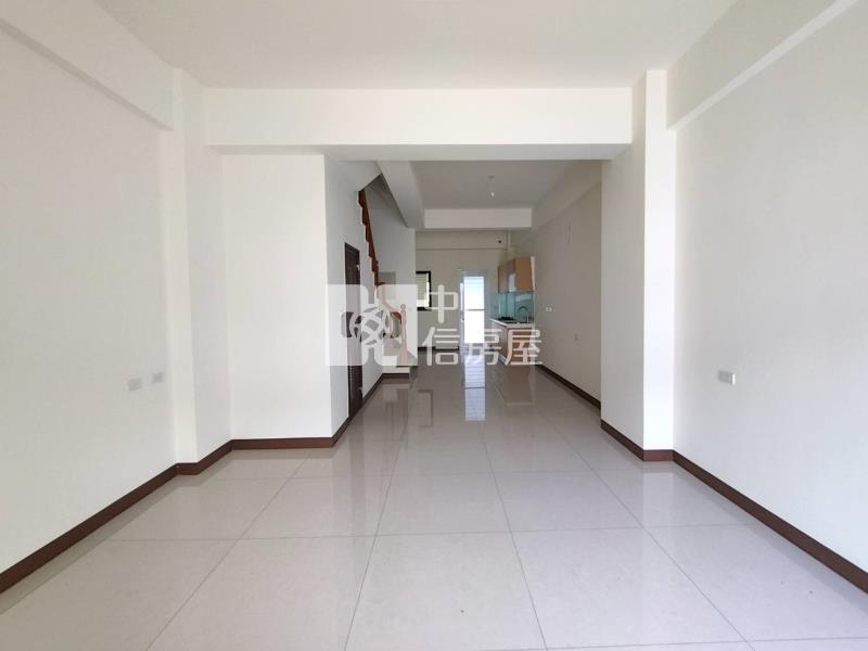 新營太子路全新透天車墅C房屋室內格局與周邊環境