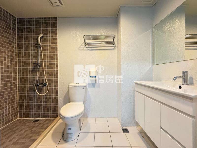 西屯路前後臨路收租店套房屋室內格局與周邊環境