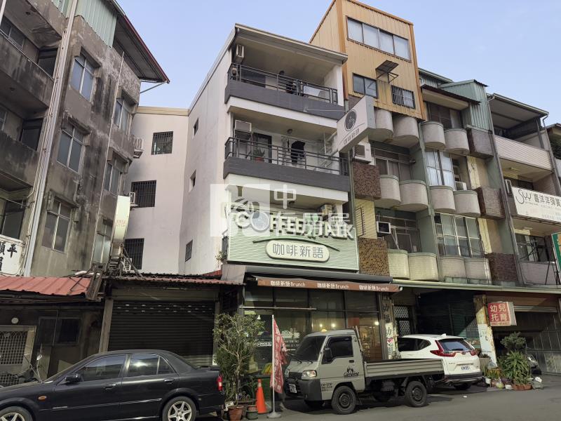 西屯路前後臨路收租店套房屋室內格局與周邊環境