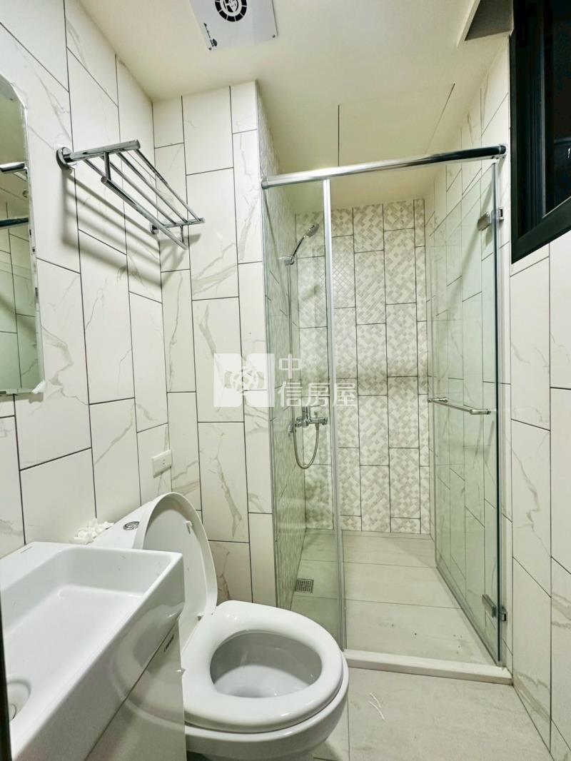 太平勤益大學全新完工三房車位房屋室內格局與周邊環境