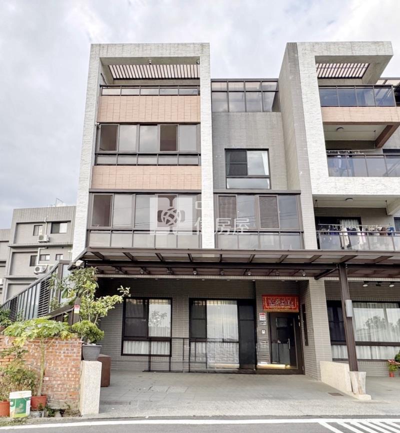 近66南勢國小.天然瓦斯.大地坪69坪雙車位電梯別墅房屋室內格局與周邊環境