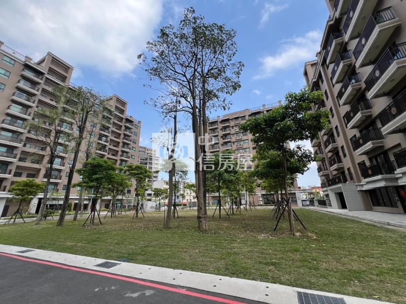 光合市2+1房車房屋室內格局與周邊環境