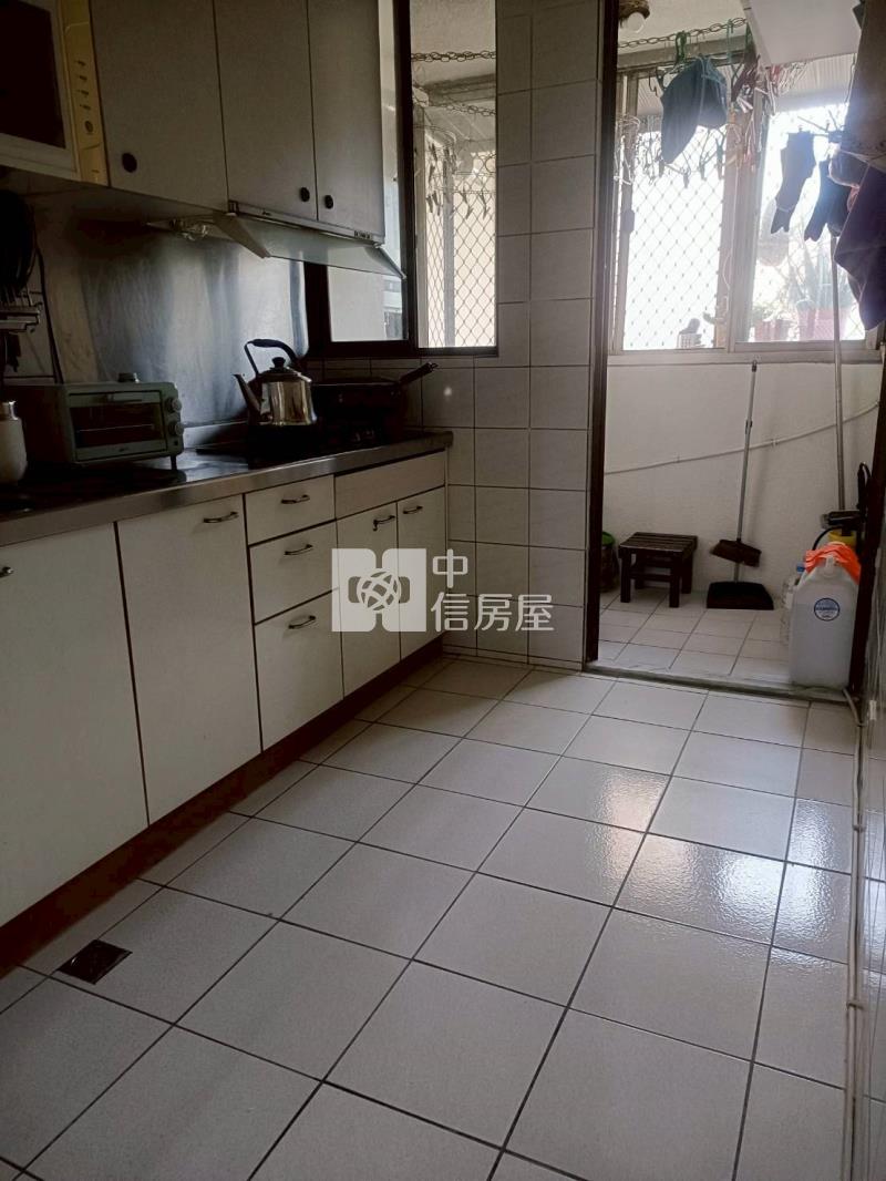 核心地段公益路&向上路高機能商圈大三房房屋室內格局與周邊環境