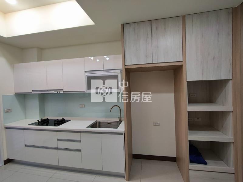 新營太子路全新透天車墅D房屋室內格局與周邊環境