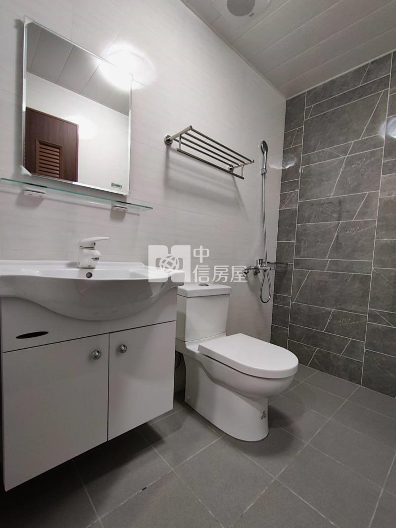 新營太子路全新透天車墅D房屋室內格局與周邊環境