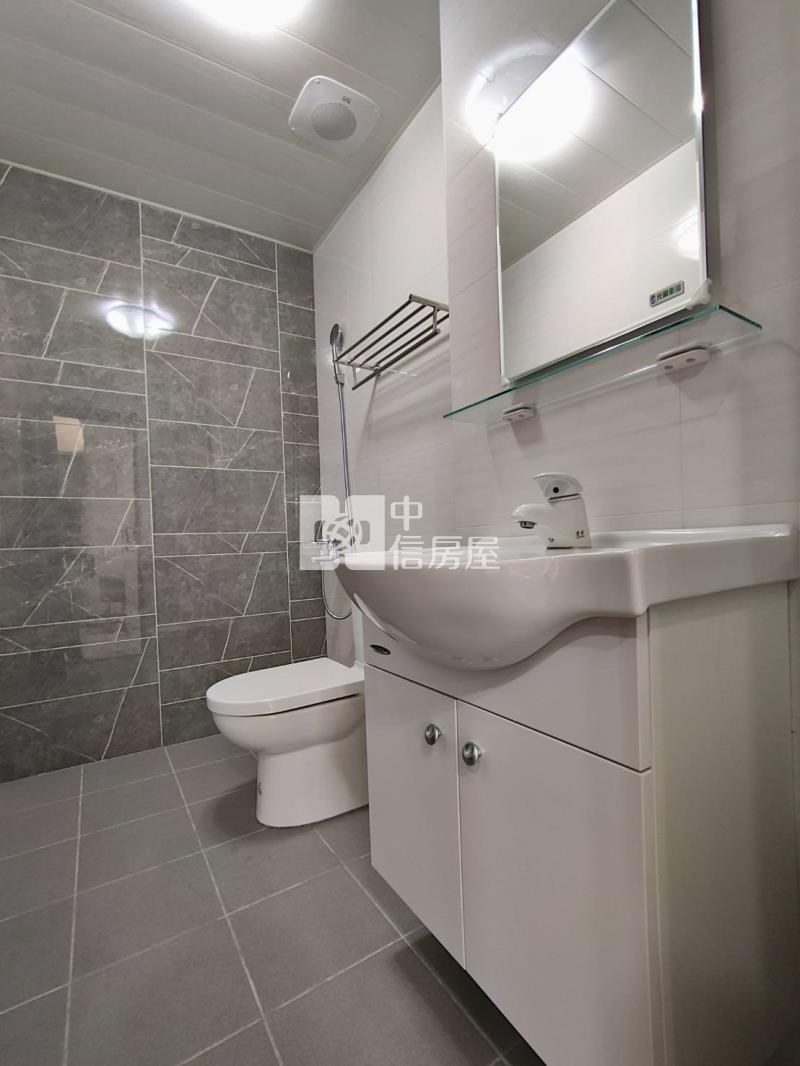 新營太子路全新透天車墅D房屋室內格局與周邊環境