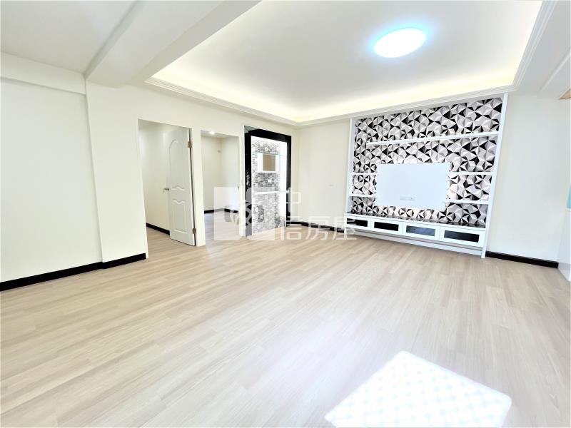 教育大學旁低總價電梯三房房屋室內格局與周邊環境