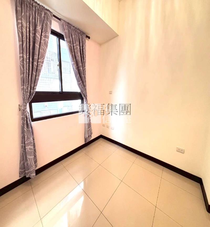 (鼎泰鑫聚)首選鼎泰鑫聚輕屋齡三房美屋附車位房屋室內格局與周邊環境