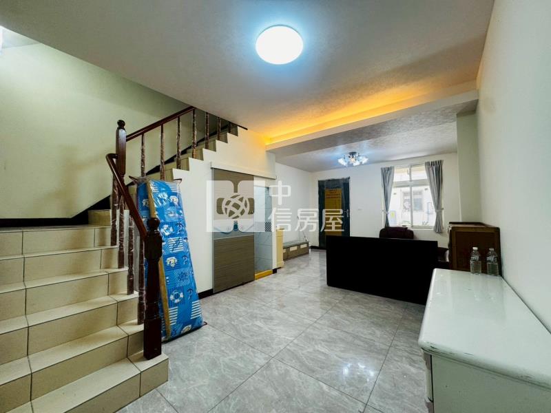 竹南低總價5房透天房屋室內格局與周邊環境