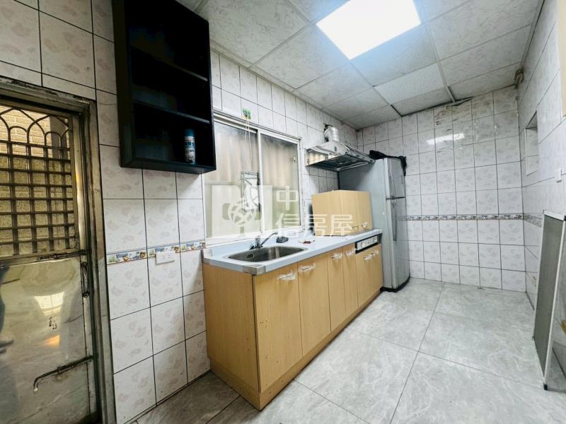 竹南低總價5房透天房屋室內格局與周邊環境