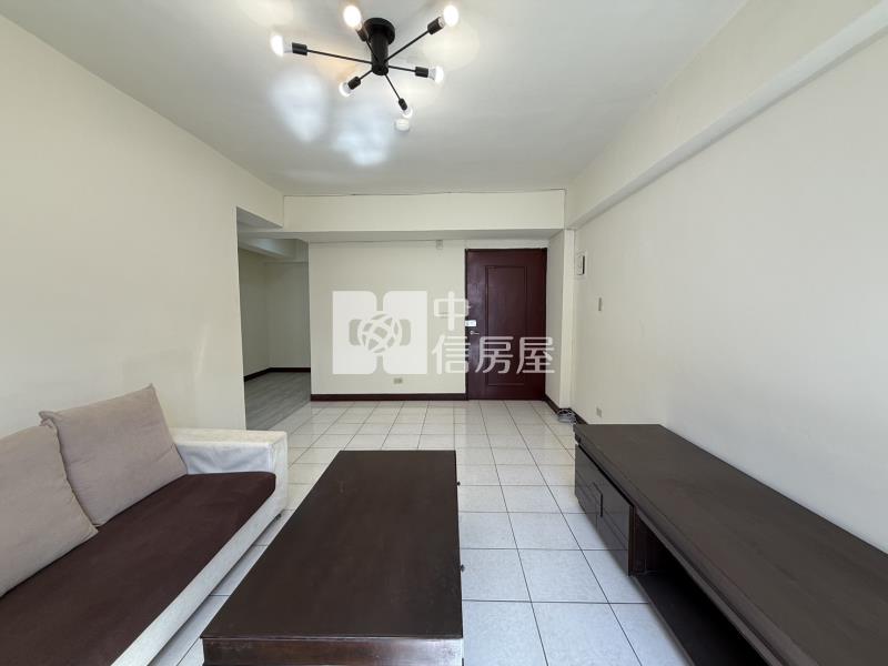 中興商圈旁2+1房採光戶房屋室內格局與周邊環境