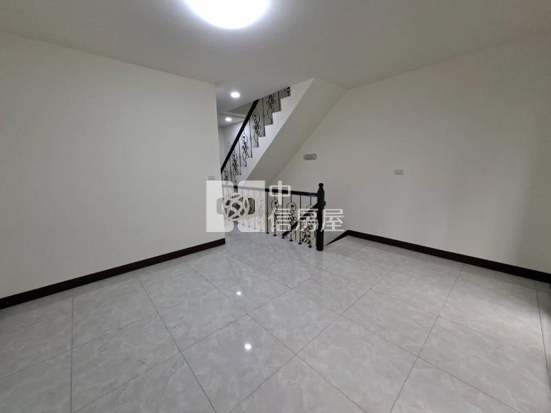 【奔馳】近綠線G02站整新美透天房屋室內格局與周邊環境