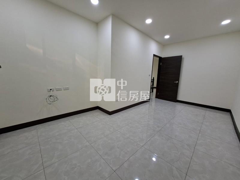 【奔馳】近綠線G02站整新美透天房屋室內格局與周邊環境