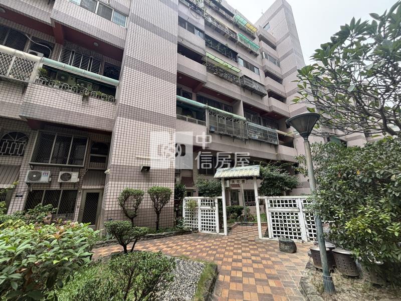 太平樹孝商圈蛋黃區入門玄關兩房B1平車房屋室內格局與周邊環境