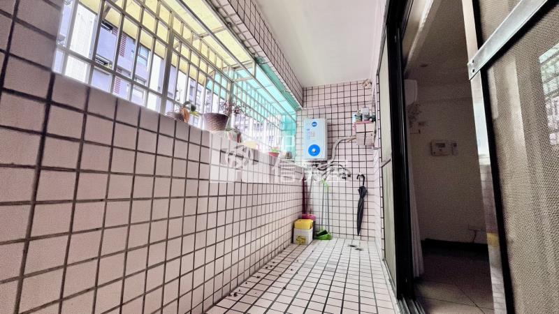 太平樹孝商圈蛋黃區入門玄關兩房B1平車房屋室內格局與周邊環境