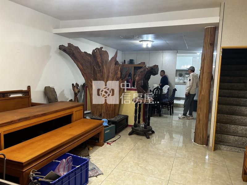 中壢近青埔透天房屋室內格局與周邊環境